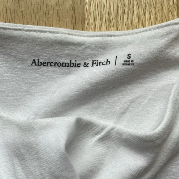 Abercrombie Double Layered Twist Front Tank - Picture 2 of 5